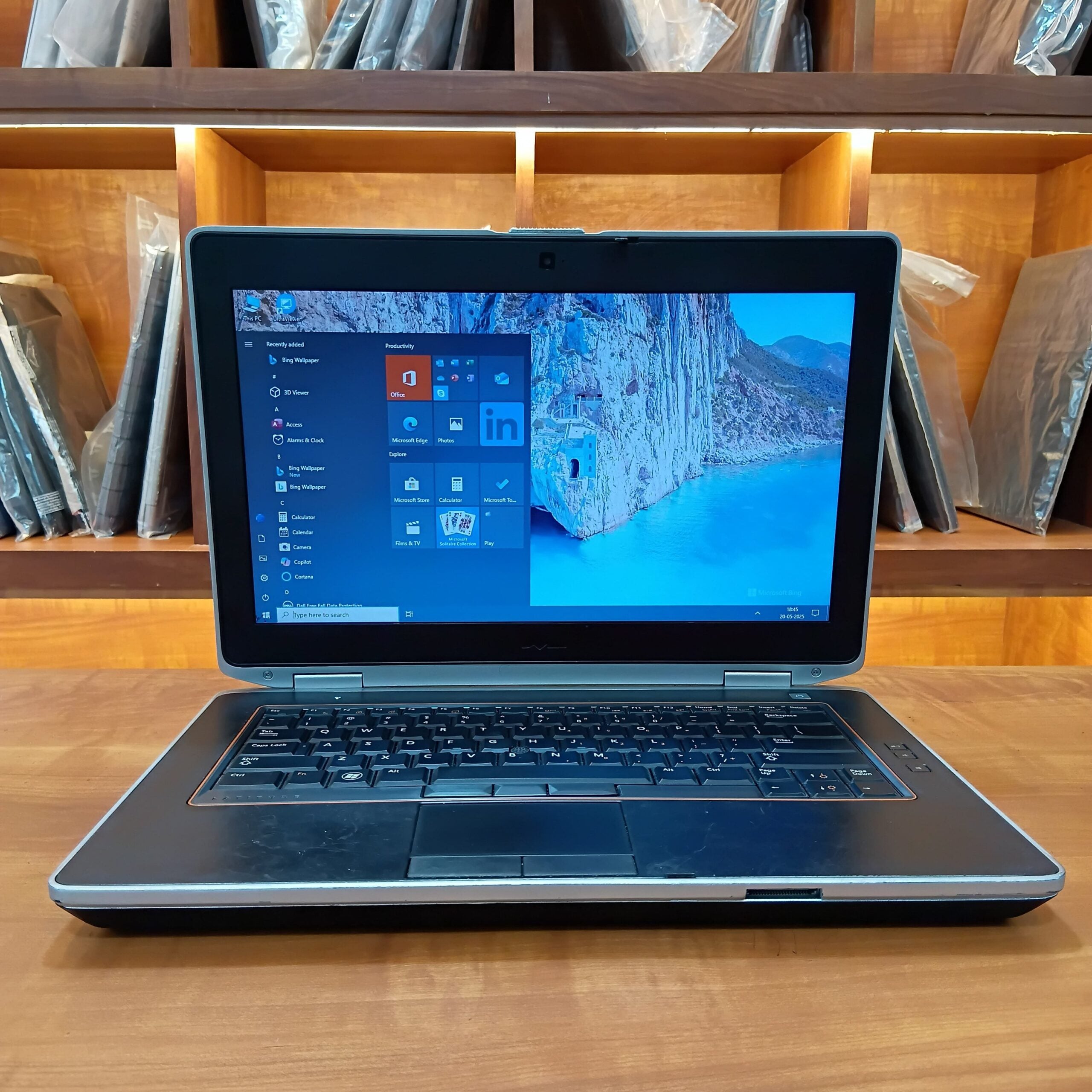 Dell Latitude E6420 Intel Core I5-2410M @ 2.40 GHz 8GB RAM 256GB SSD